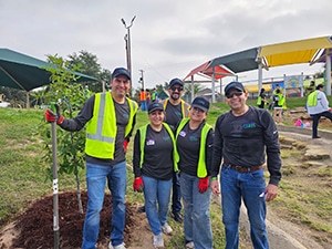 Earth-Day-Tree-Planting-4_w